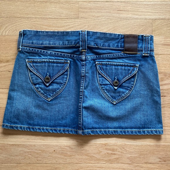 Miniskirt - Picture 2 of 2